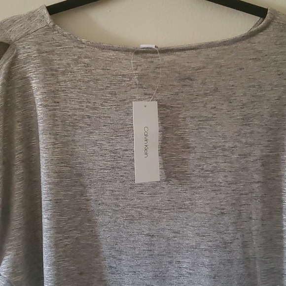 Top - Picture 2 of 3